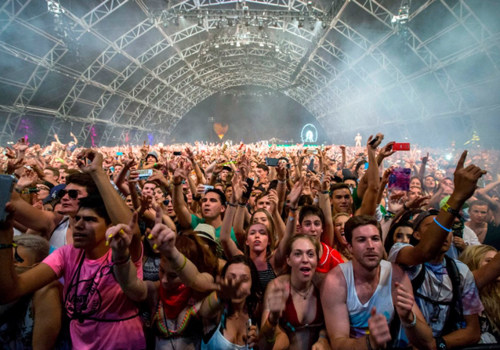 Which is bigger coachella or lollapalooza?